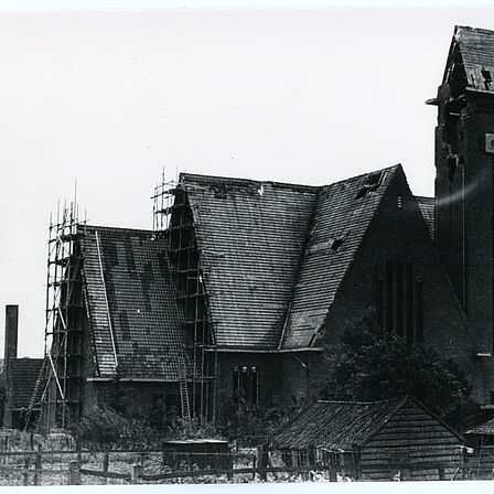 Julianakerk na beschieting april 1945